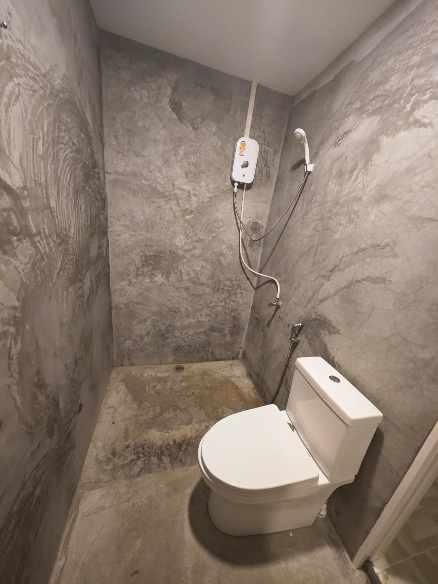 Social Quarters Blanco - Youth Hostel 18 To 35 Only شاطئ رايلي المظهر الخارجي الصورة